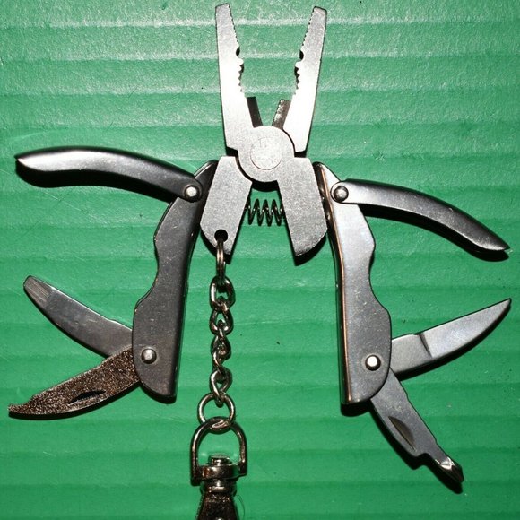 Outdoor Angler Keychain Utility Tool - Picture 2 of 2